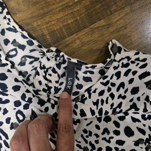 Leopard Print Ruffle Sleeve Top