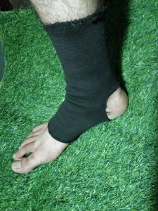 Elbow And Ankle कोहनी व घुटना Supporting