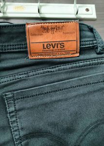 Levi’s Black Jeans