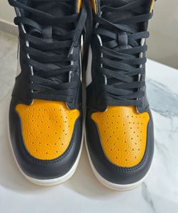 *BRAND NEW UNTOUCHED* AJ 1 Retro High ‘Taxi’