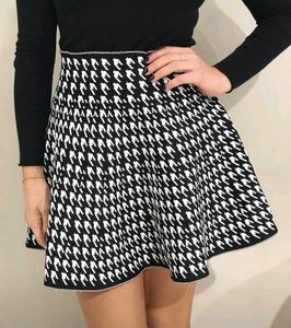 🖤🤍Houndstooth Mini Skirt🖤🤍