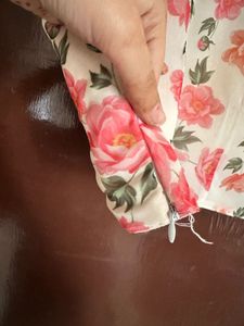 Floral Ruffle blouse