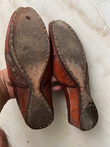 Punjabi Juttis