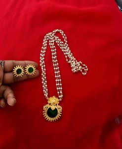 Emerald &amp; Pearl Necklace Set