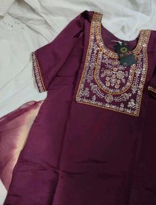 Completely New Kurta Dupatta Pant 3pc Set