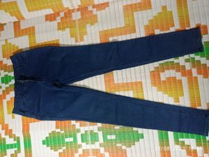 women skiny jeans