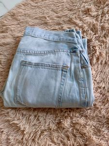 Ripped Jeans 🛍️👖