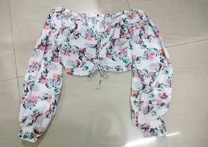 White Floral Balloon Sleeve Crop Top 🤍💮