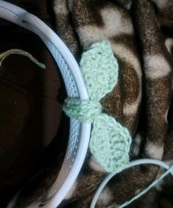 crochet sprouts for your headphones