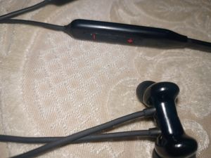 OnePlus wireless bullet z2 neckband