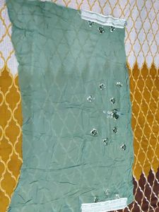 Embroidered Green Saree With Blouse Piece