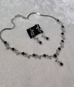 American Diamonds studded jewellery set (Black)