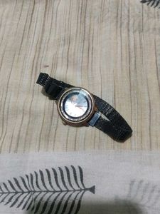Elegant Women&#39;s Watch