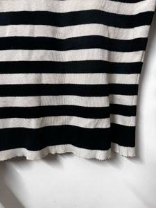 B&amp;W Striped Sweater Top