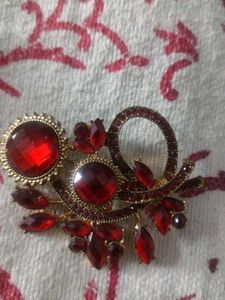 Brooch set
