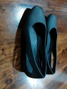 Crocs Flats - Women&#39;s Size 5 Never Used