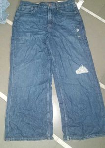 Distressed Wide Leg Jeans