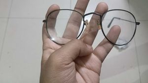 Stylish Round Shaped Glasses (Free Size) - Trendy
