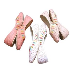 Offer 3 combo Embroidered Women&#39;s Juttis