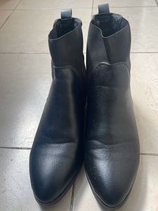 Mochi Leather Boots In Good Condition