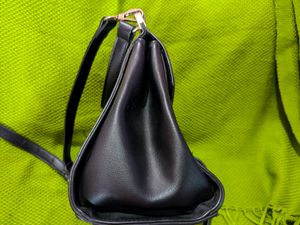 Forever New Satchel Handbag 👜