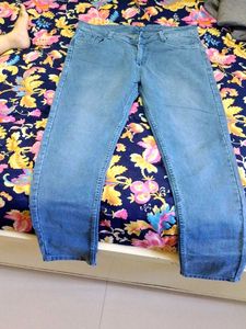 Light Wash Denim Jeans