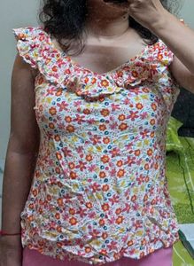 Floral detailed White Top