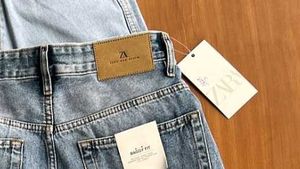 3 Denim Cargoes Zara