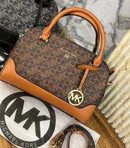 MICHAEL KORS DOVER SMALL SLING BAG WDOUT BOX