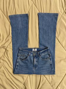 Blue Mid waist flare jeans 💙