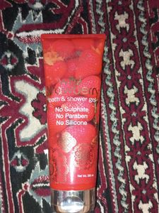 Body Cupid While Strawberry Bath And Shower Gel