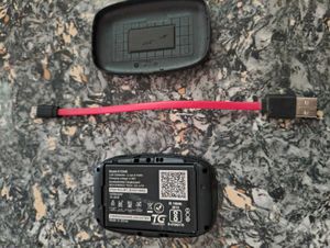 JIOFI M2S 4g Wifi router + Charging Cable