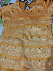 Very Pretty Suit With Designer Plazzo