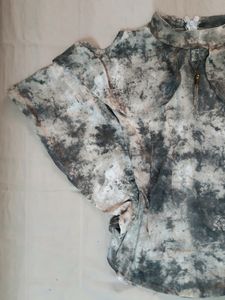 Cold Shoulder Butterfly Top 🤍