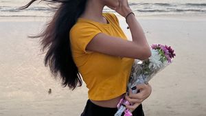 Yellow Top