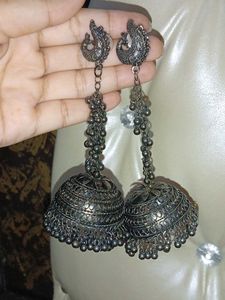 Earings