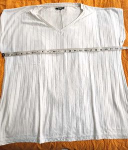 Elegant White xxl V-Neck T-Shirt from Zudio