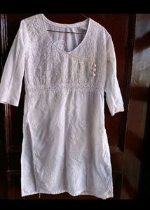 White Chiknakari Kurta