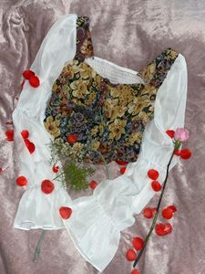 Floral Crop Top with Sleeves