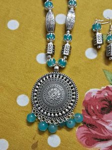 Necklace &amp; Earring Set
