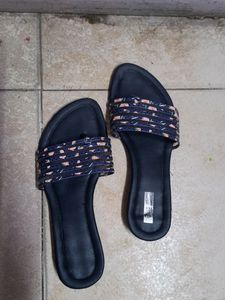 Blue Jeans matching chappal✅✅✅