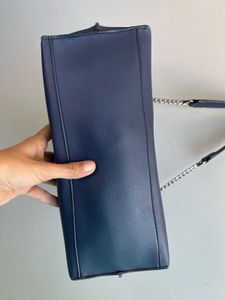 Stylish Navy Blue Chain Bag