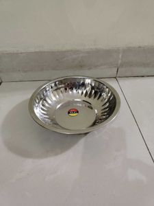 New Unused Stainless Steel Bowls (Set of 3)