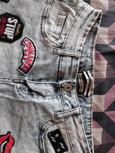 Deal Denim Ripped Shorts