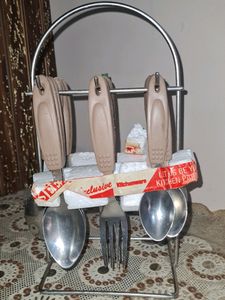 18 Pcs Cutlery Set