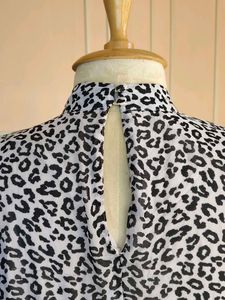 Elegant And Classy Leopard Print Belted Midi Dress