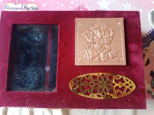 🟩offer🟩Red Valvet Storage Box For Makeup