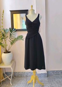 Elegant Black Midi Dress