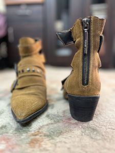 Zara - Tan Suede Boots