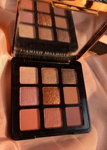 Myglamm Manish Malhotra 9 in 1 Eyeshadow Palette